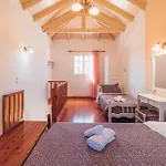 Valentino Corfu إيبسوس