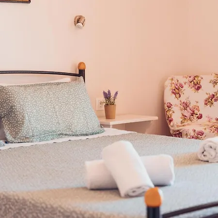 Valentino Corfu Aparthotel Ýpsos