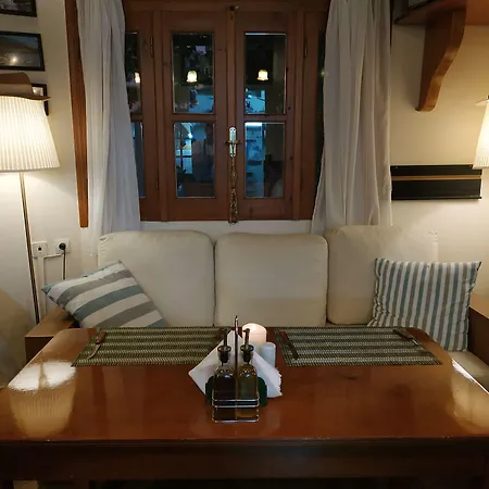 Valentino Corfu Lägenhetshotell Ypsos