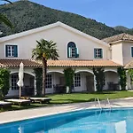Valentino Corfu איפסוס